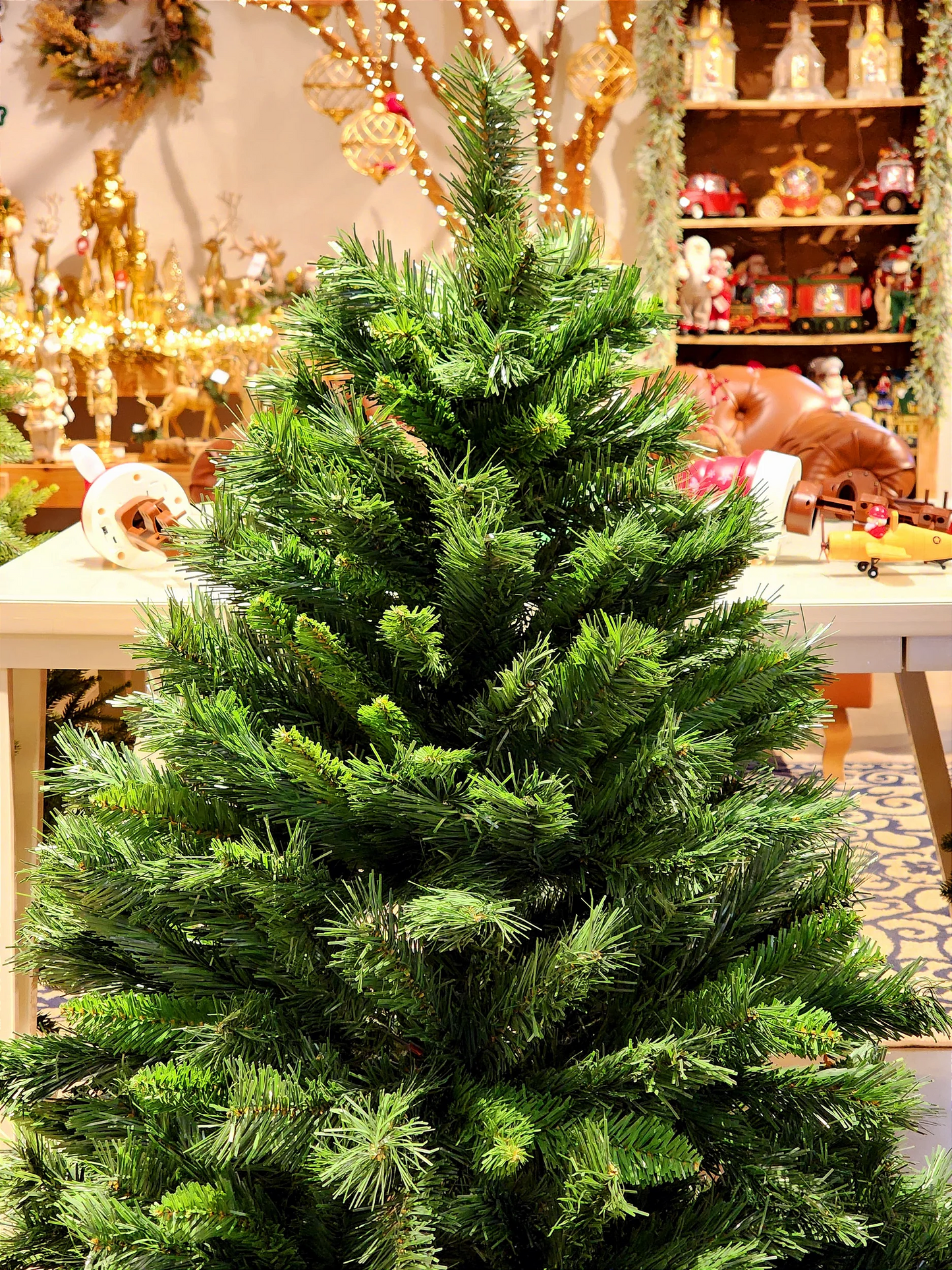 ÁRVORE TRADICIONAL MONTREAL 326 GALHOS 1,20CM