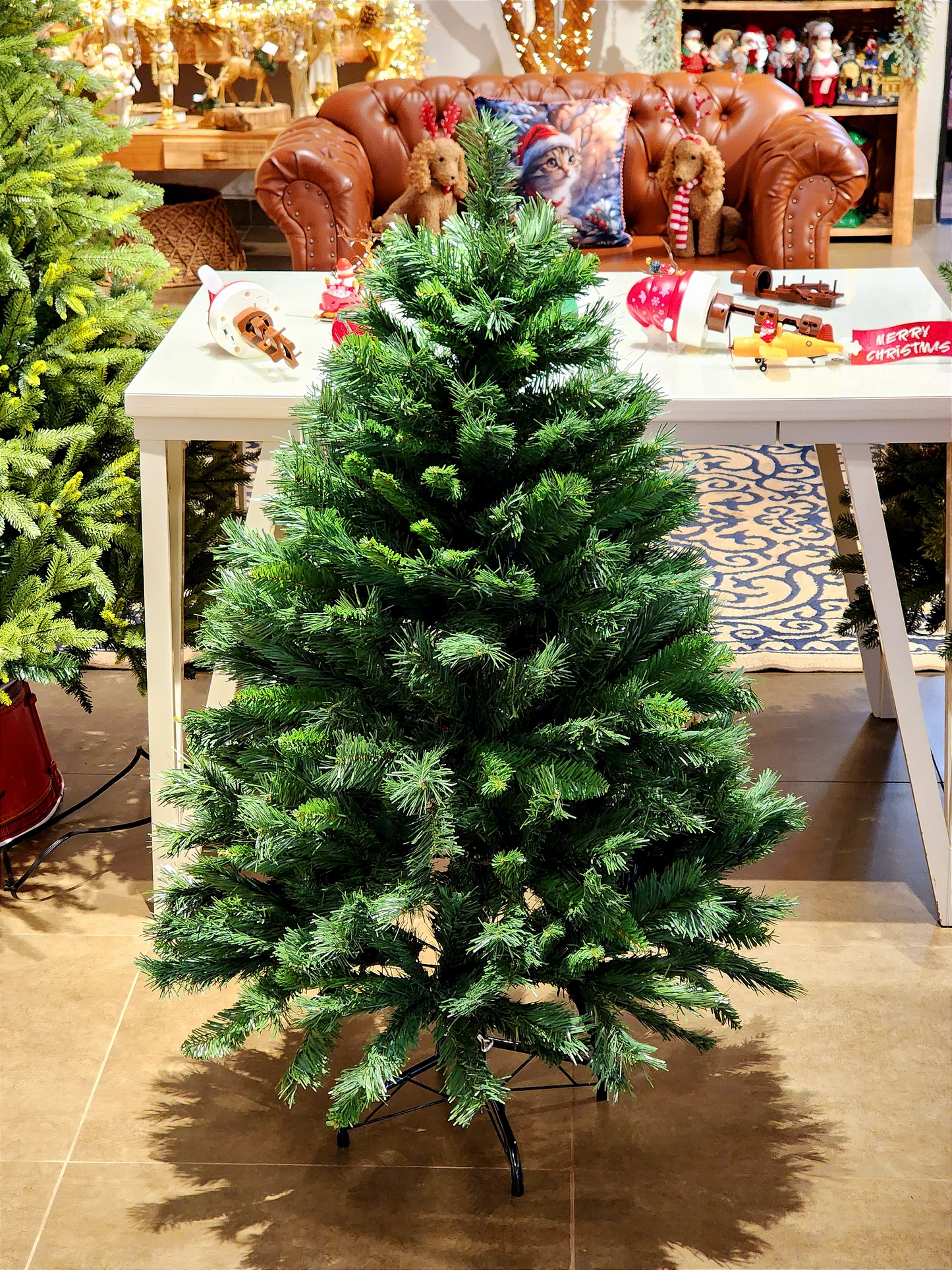 ÁRVORE TRADICIONAL MONTREAL 326 GALHOS 1,20CM