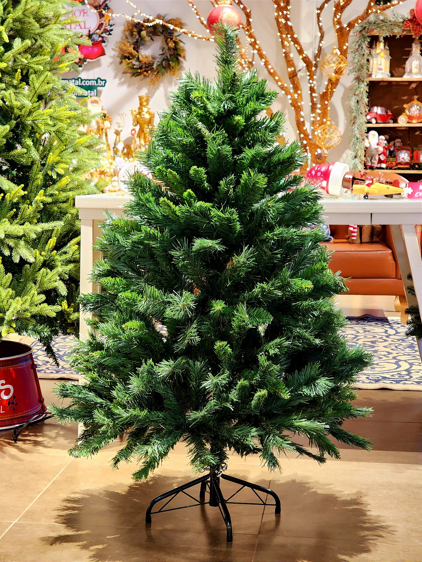 ÁRVORE TRADICIONAL MONTREAL 326 GALHOS 1,20CM