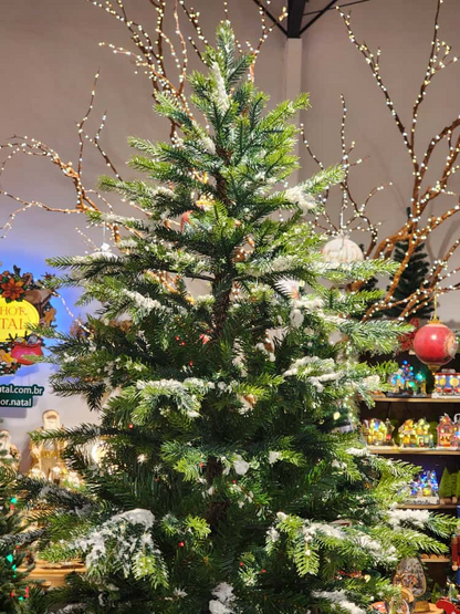 ÁRVORE PINHEIRO NEVADO SUPER REALISTA NASHVILLE 2614 GALHOS 2,25CM