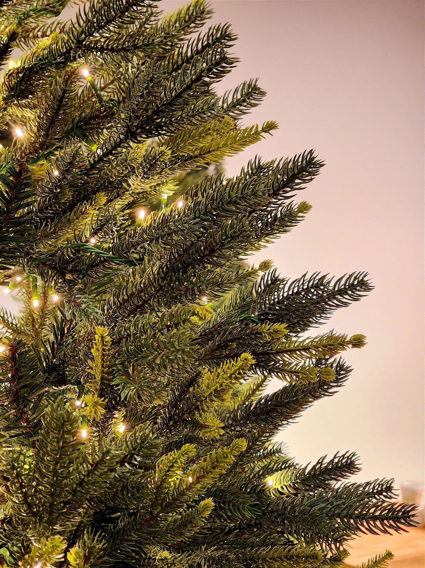 ÁRVORE PINHEIRO SUPER LUXO COM 1900 LEDS 2,10CM COM 5436 GALHOS